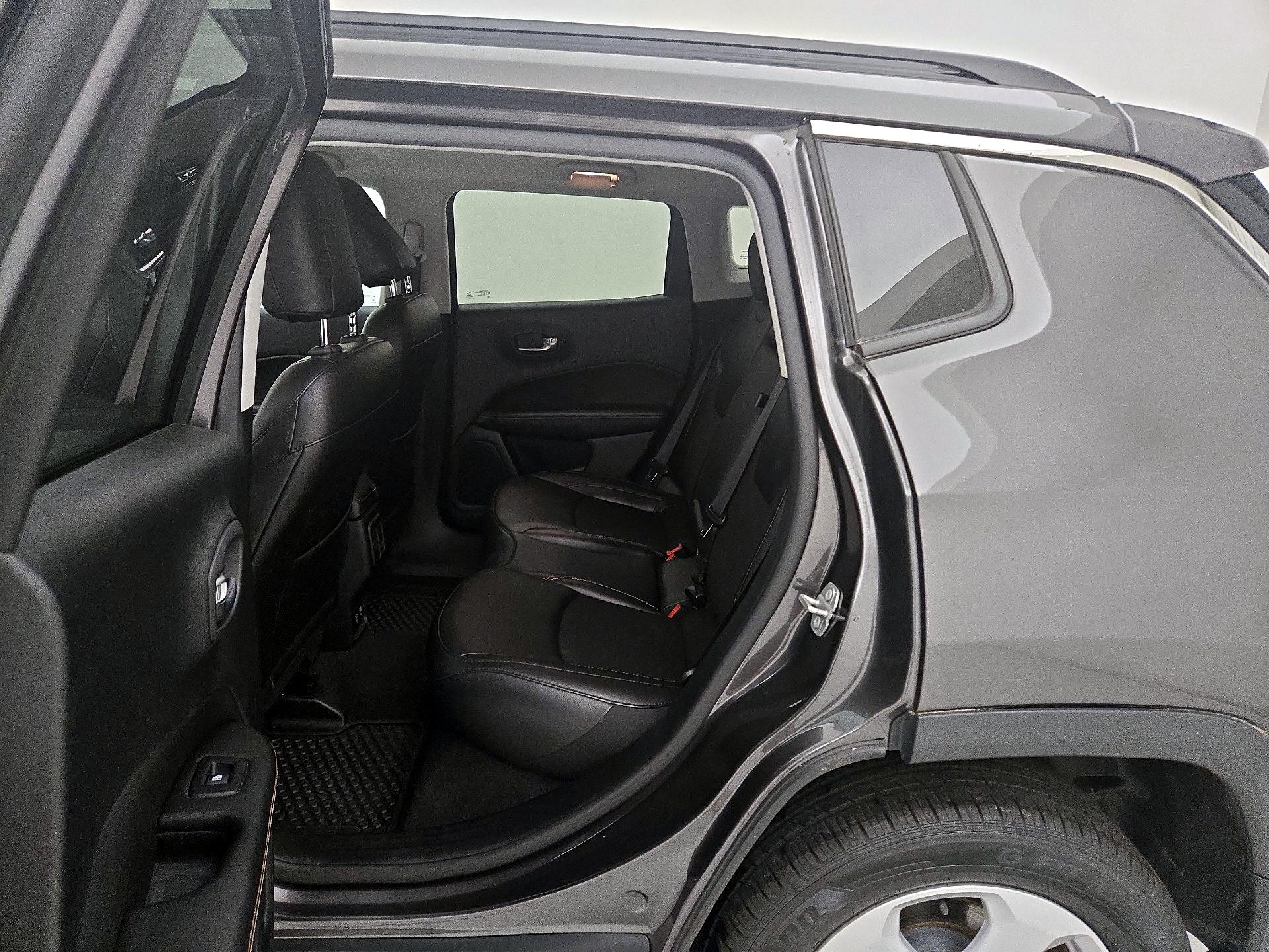 Thumbnail: 2020 Jeep Compass - 19