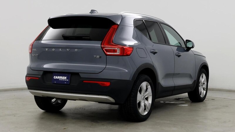 2021 Volvo XC40 T5 Momentum 8