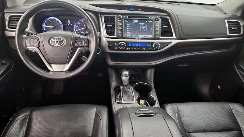 2015 Toyota Highlander Limited 9