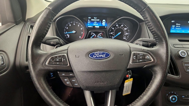 2015 Ford Focus SE 10