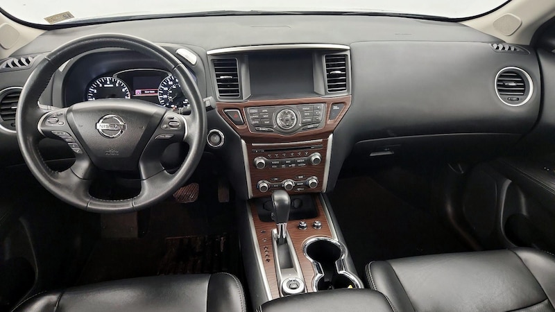 2017 Nissan Pathfinder Platinum 9