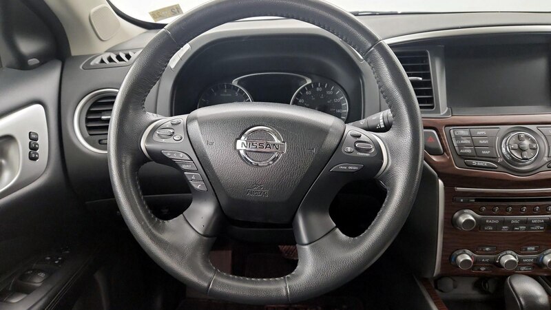 2017 Nissan Pathfinder Platinum 10