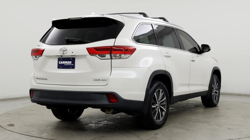 2019 Toyota Highlander XLE 8