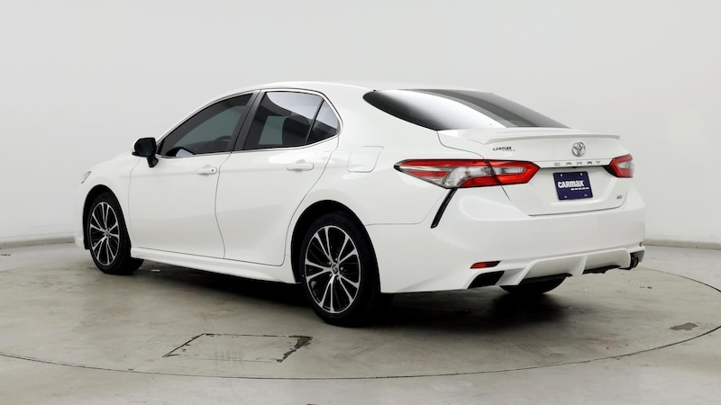 2018 Toyota Camry SE 2