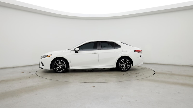 2018 Toyota Camry SE 3