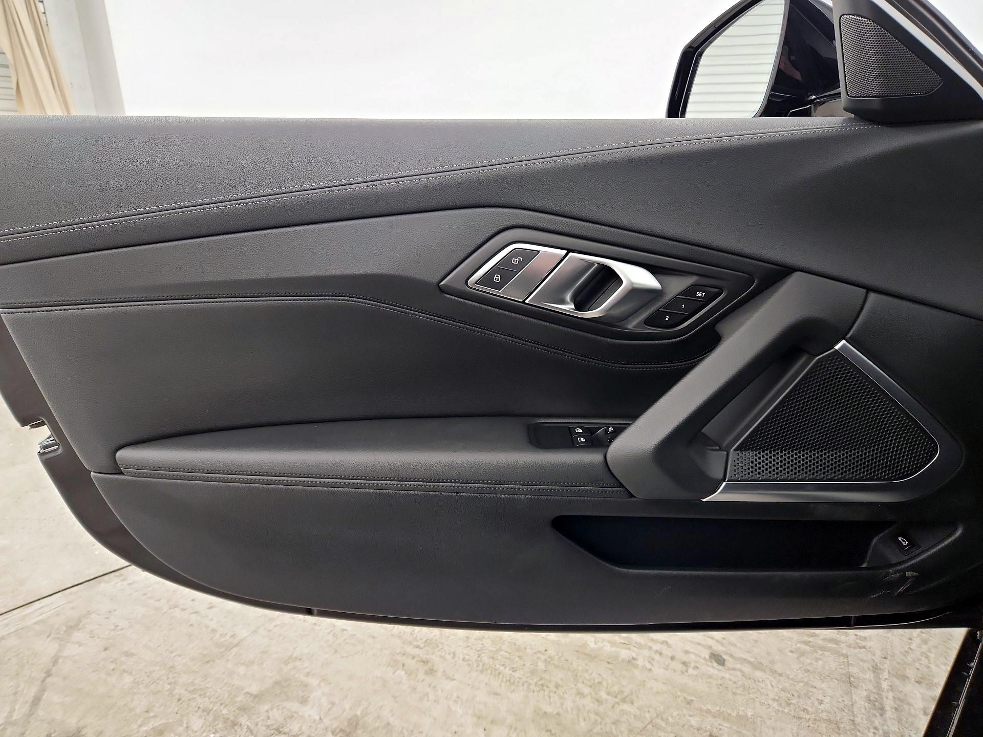 Thumbnail: 2021 BMW Z4 - 12