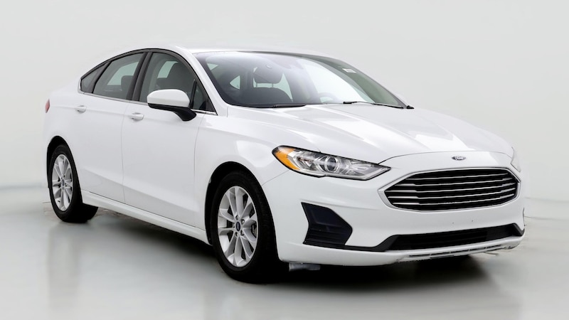 2020 Ford Fusion SE Hero Image