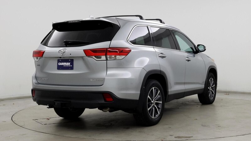 2019 Toyota Highlander XLE 8