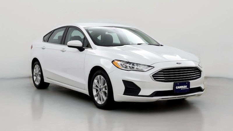 2020 Ford Fusion SE Hero Image