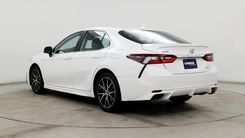 2024 Toyota Camry SE 2