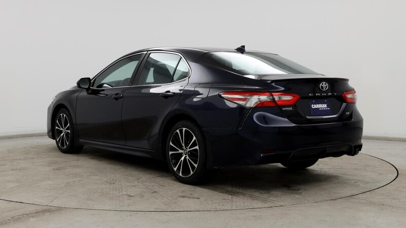 2019 Toyota Camry SE 2