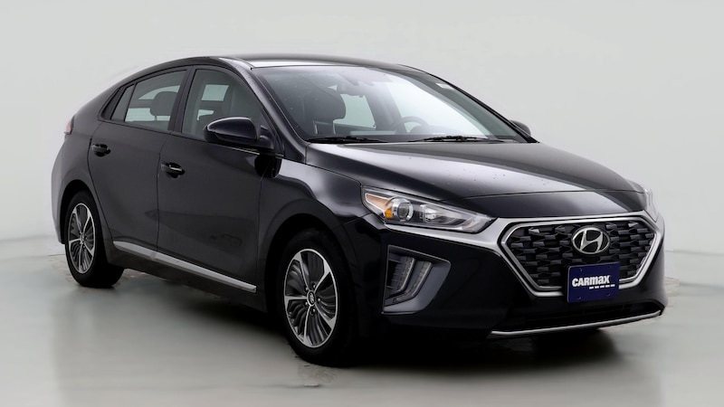 2022 Hyundai Ioniq SE Hero Image