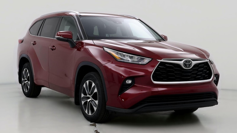 2020 Toyota Highlander XLE Hero Image