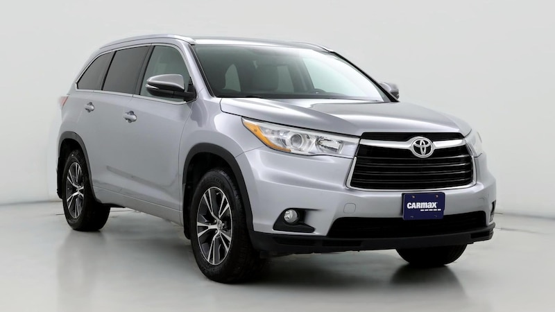 2016 Toyota Highlander XLE Hero Image