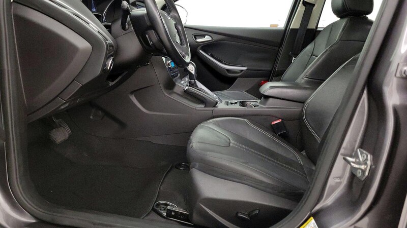 2014 Ford Focus Titanium 11