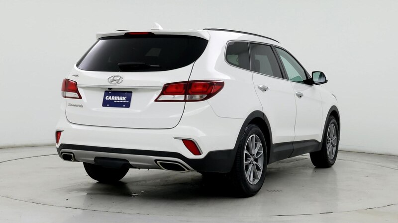 2018 Hyundai Santa Fe SE 8