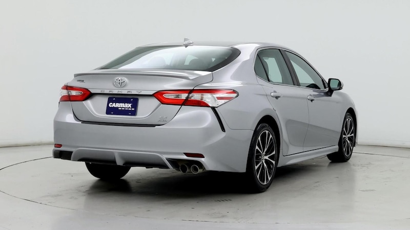 2020 Toyota Camry SE 8