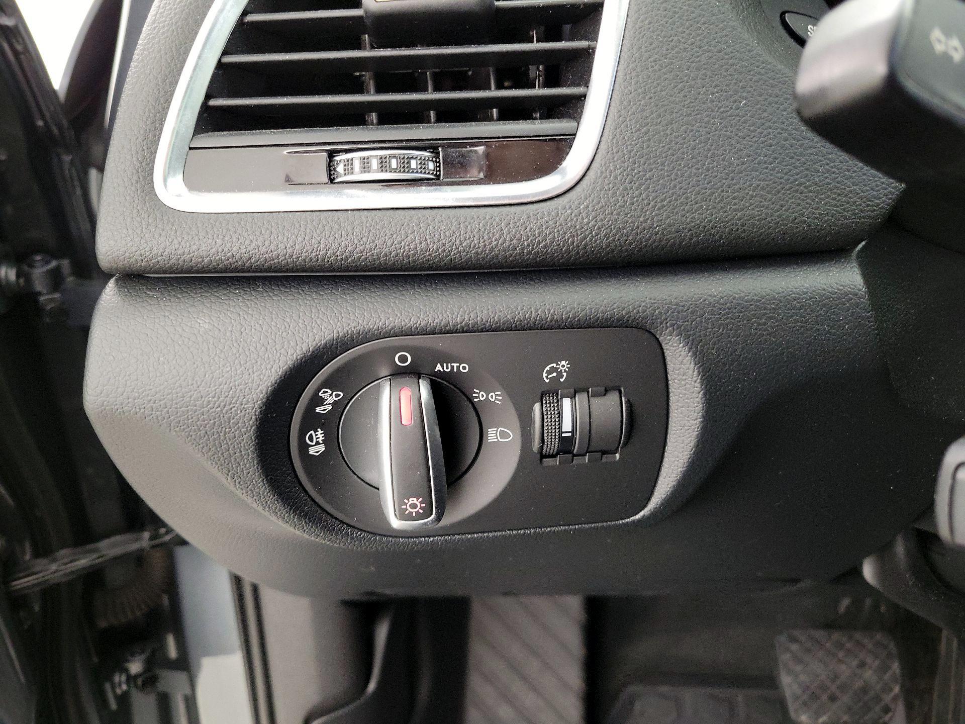 Thumbnail: 2016 Audi Q3 - 13