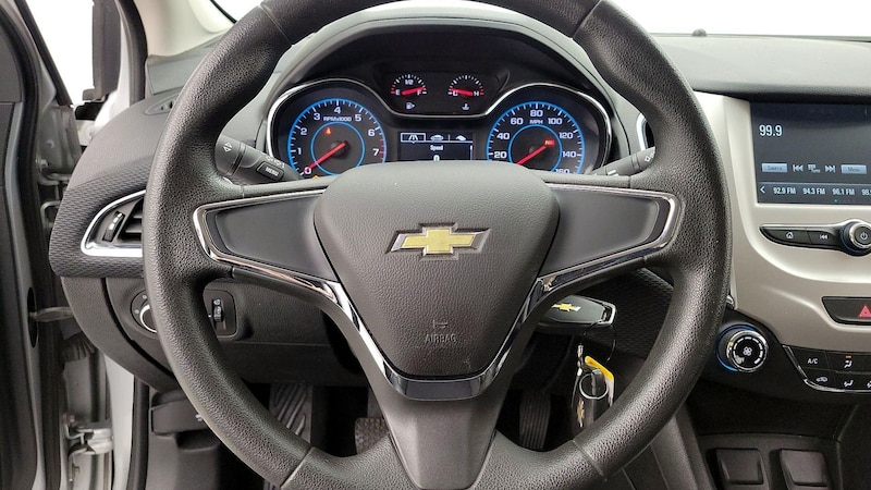 2016 Chevrolet Cruze LS 10