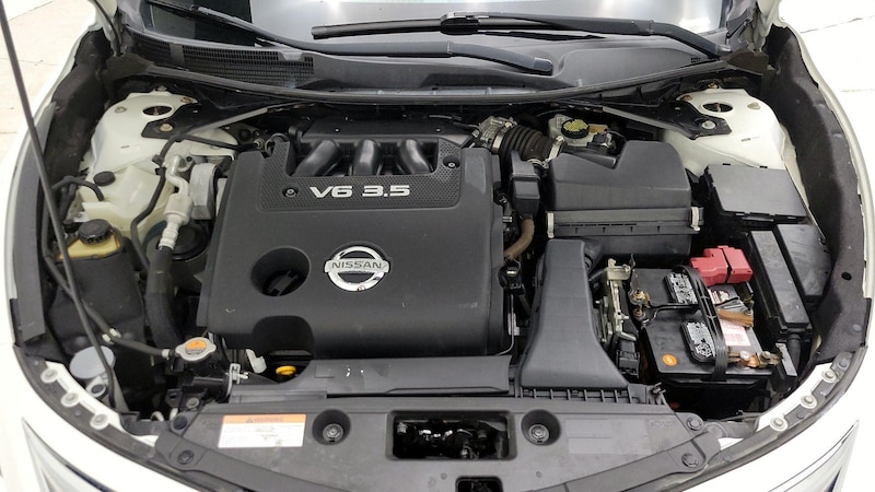 2013 Nissan Altima SL 23