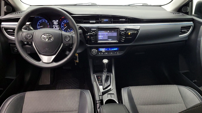 2015 Toyota Corolla S 9