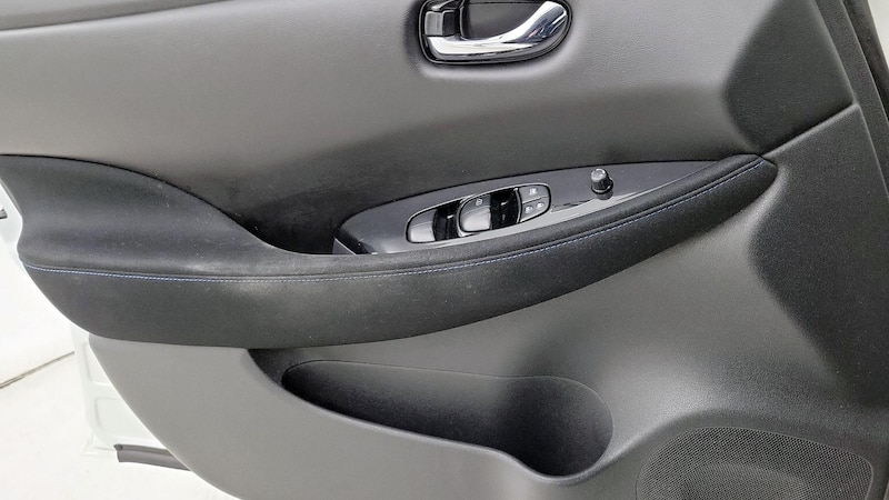 2019 Nissan Leaf SV 12