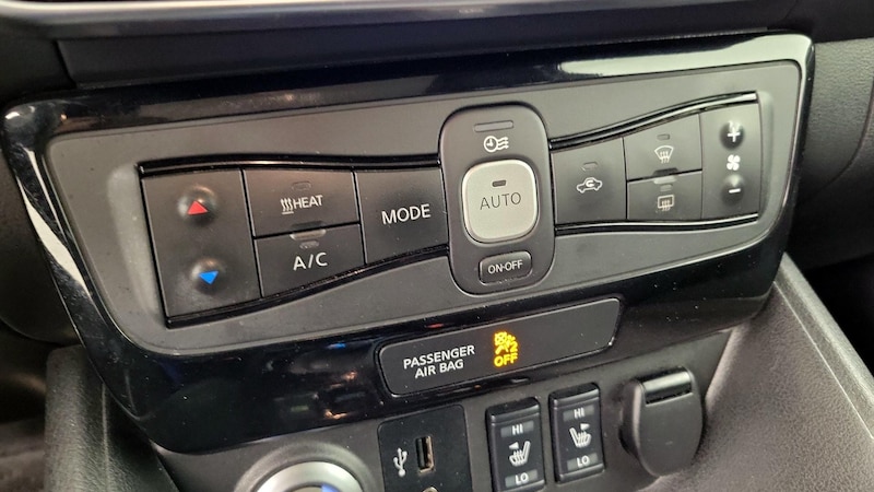 2019 Nissan Leaf SV 17