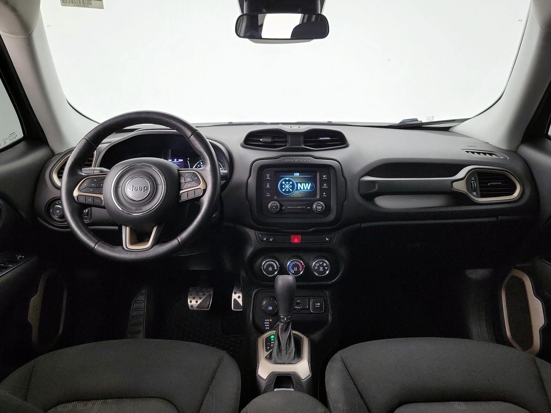 Thumbnail: 2016 Jeep Renegade - 9