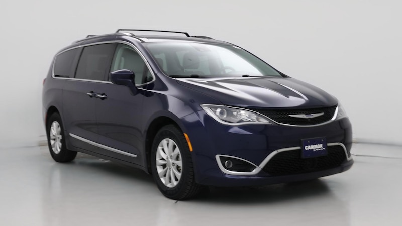 2019 Chrysler Pacifica Touring L Hero Image