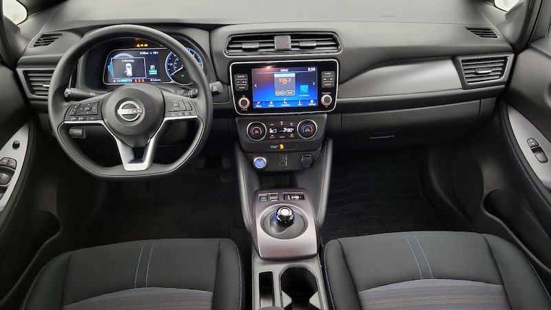 2025 Nissan Leaf S 9