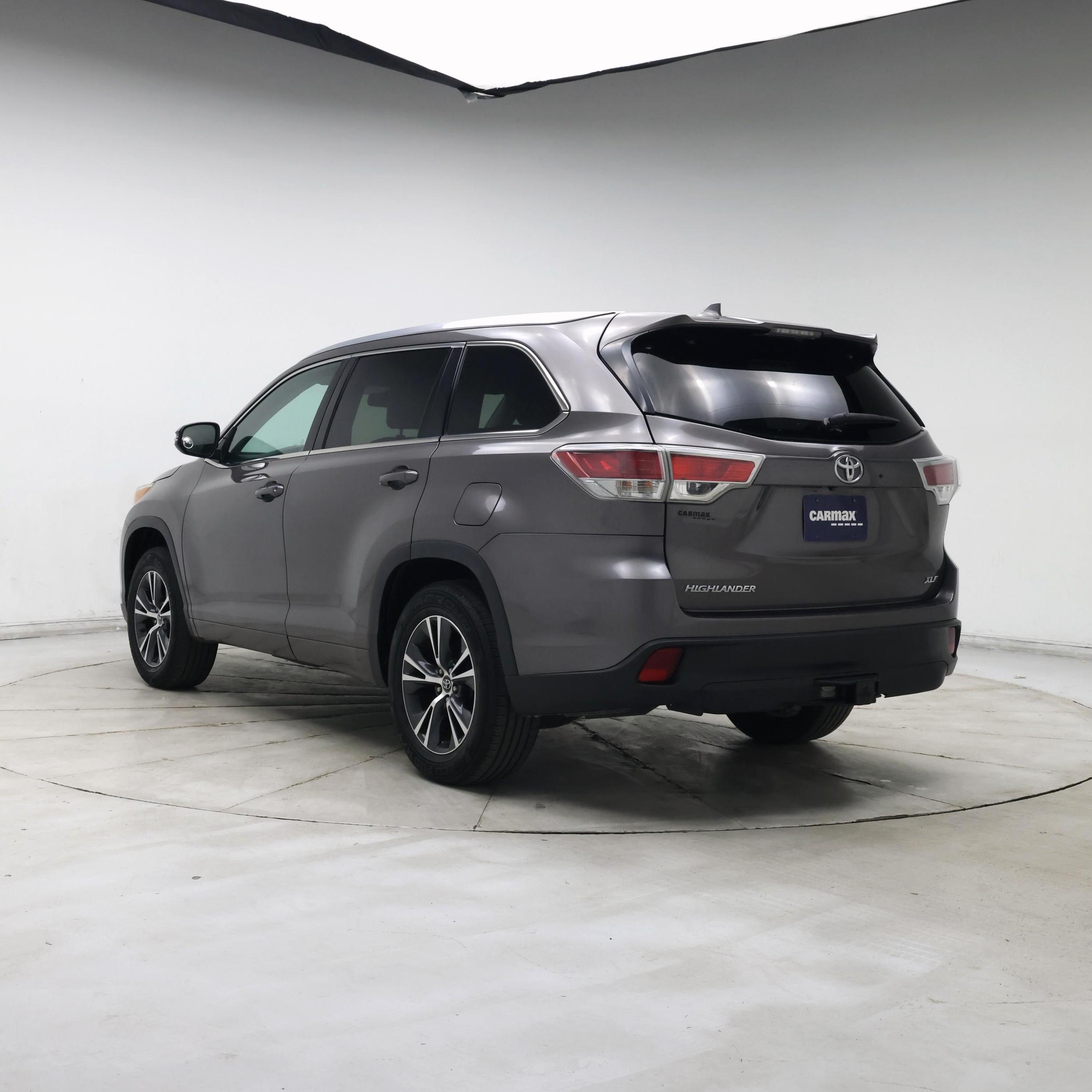 Thumbnail: 2016 Toyota Highlander - 2