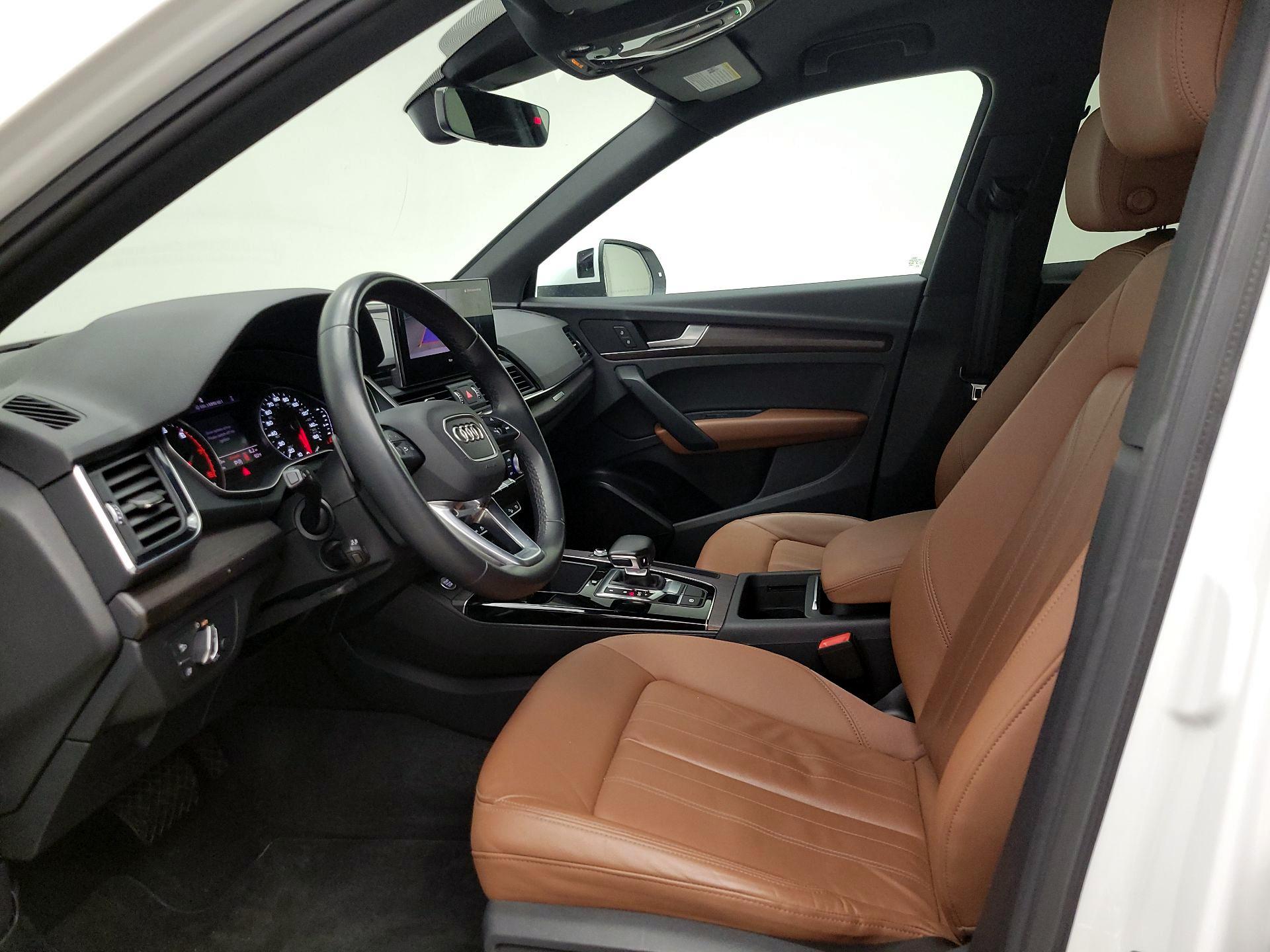 Thumbnail: 2021 Audi Q5 - 11