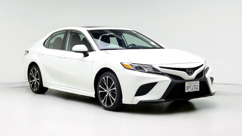 2020 Toyota Camry SE Hero Image