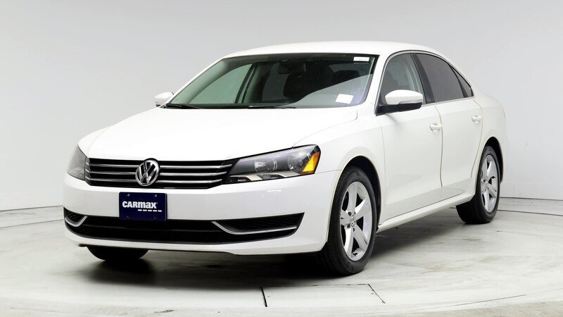 2015 Volkswagen Passat SE 4