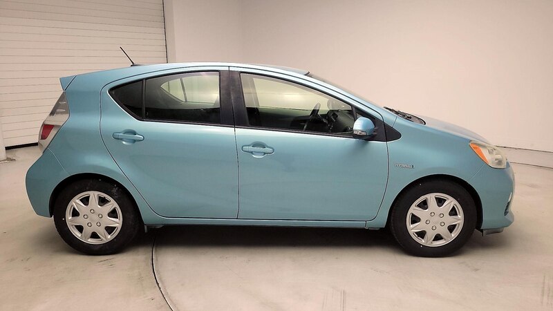 2013 Toyota Prius c Three 4