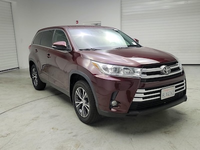 2019 Toyota Highlander Plus -
                Los Angeles, CA