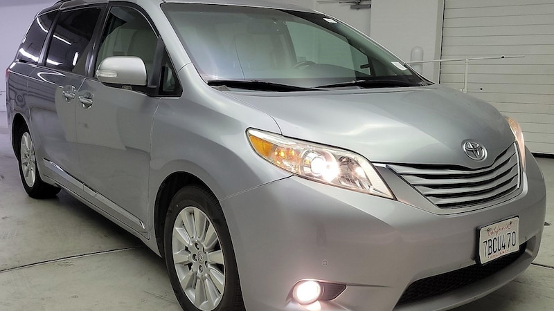 2013 Toyota Sienna Limited Hero Image