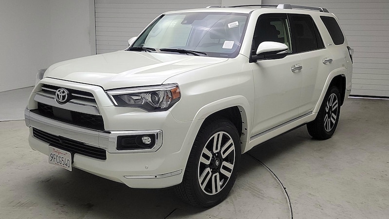 2023 Toyota 4Runner Limited 3