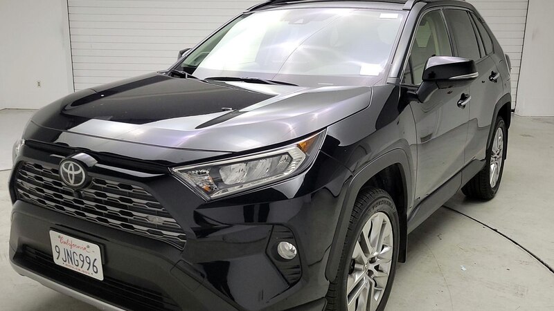 2021 Toyota RAV4 Limited 3