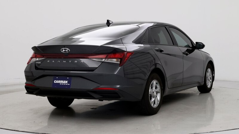 2022 Hyundai Elantra SE 8