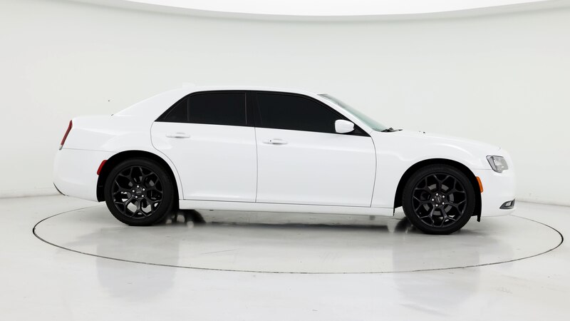 2019 Chrysler 300 S 7