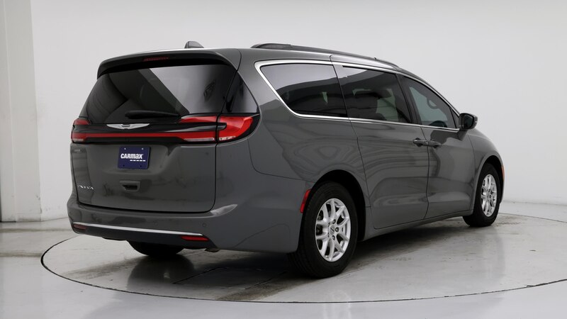 2022 Chrysler Pacifica Touring L 8