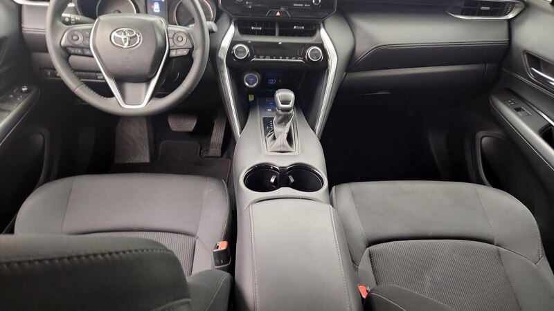 2022 Toyota Venza LE 9
