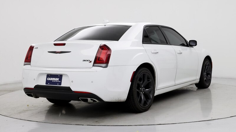 2021 Chrysler 300 S 8