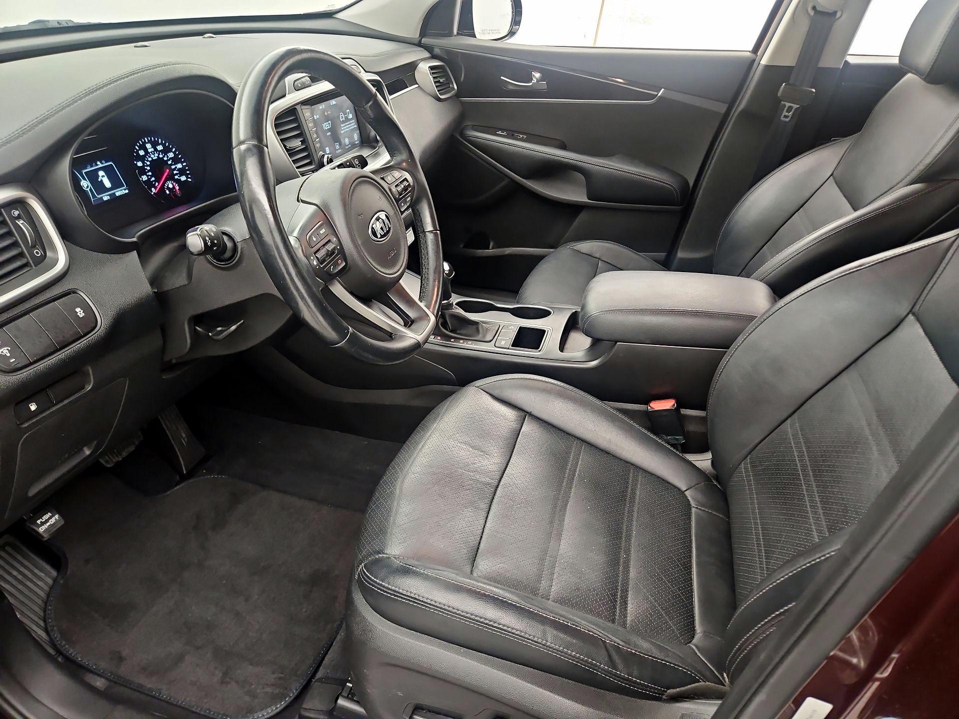 Thumbnail: 2017 Kia Sorento - 11