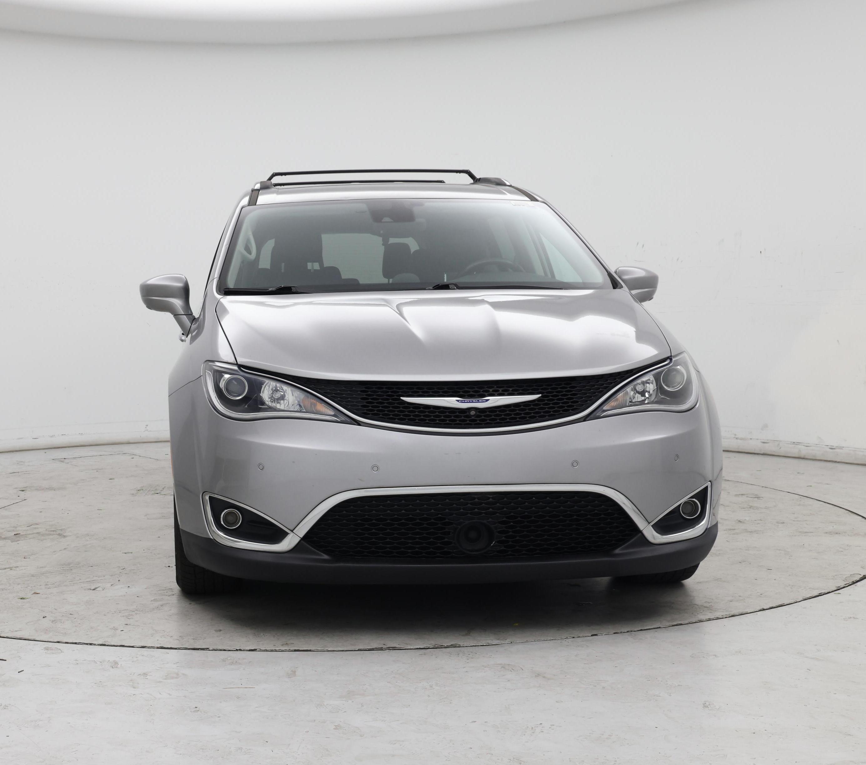 Thumbnail: 2019 Chrysler Pacifica - 5