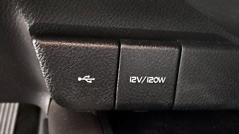 2021 Toyota Camry SE 18