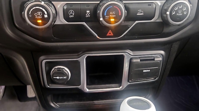 2020 Jeep Gladiator Sport 16
