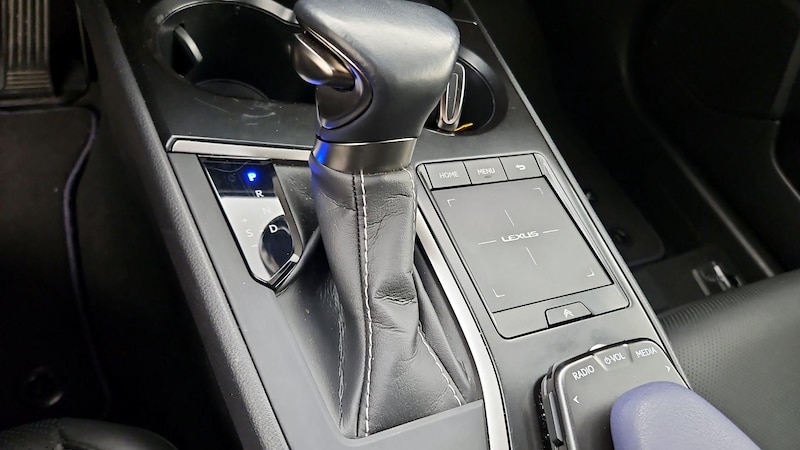 2021 Lexus UX 250h 17
