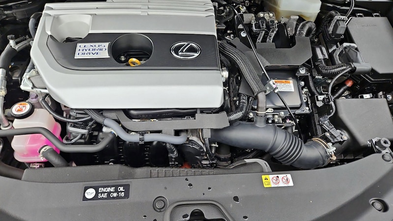 2021 Lexus UX 250h 21